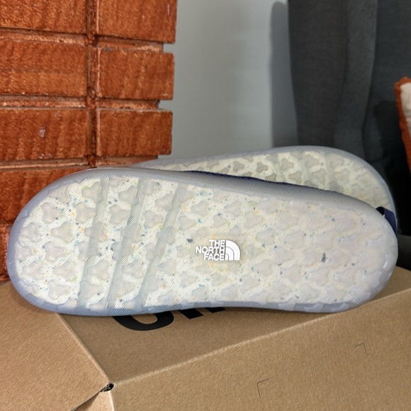 ❌SOLD❌North Face Base Camp Mule - Picture 8 of 10